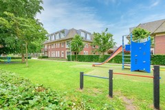 Speeltuin voor het appartementencomplex.jpg